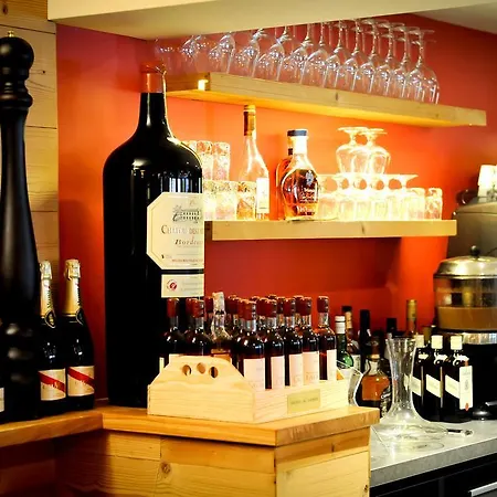 Régina Apartmanhotel 2*